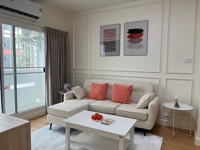 sss486 ขาย คอนโด บ้านสวนธน ศรีนครินทร์ ซอยศรีด่าน 22 ใกล้รถไฟฟ้าสายสีเหลือง