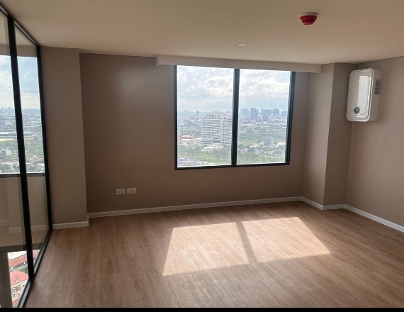 C087ให้เช่าคอนโด ไซมิส พระราม 9 ขนาด 70 ตรม. 3 ห้องนอน 3 ห้องน้ำ