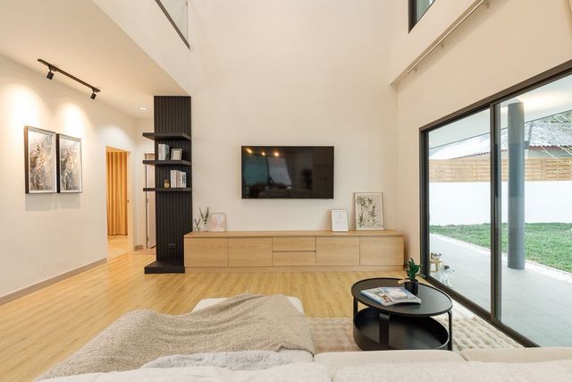 โซนท่าวังตาล 8.79 ล้าน 200 ตรว. #สารภี #บ้านสร้างใหม่ 2 ชั้น #สไตล์โมเดิร์น ตกแต่งสวย #เฟอร์นิเจอร์จัดเต็ม #พร้อมเข้าอยู่ได้เลย