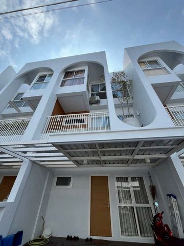 ขายเพียง 3.65 ล้าน – #Monotown3 #สันผีเสื้อ ทาวน์โฮม 3 ชั้น #สไตล์โมเดิร์น #ใกล้เซ็นเฟส #ใกล้โรงเรียนนานาชาติ