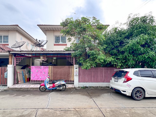 บ้านแฝด ศุภาลัยวิลล์ (ปทุมสานใน)ตรงข้ามวัดน้ำวน อ.เมือง จ.ปทุมธานี