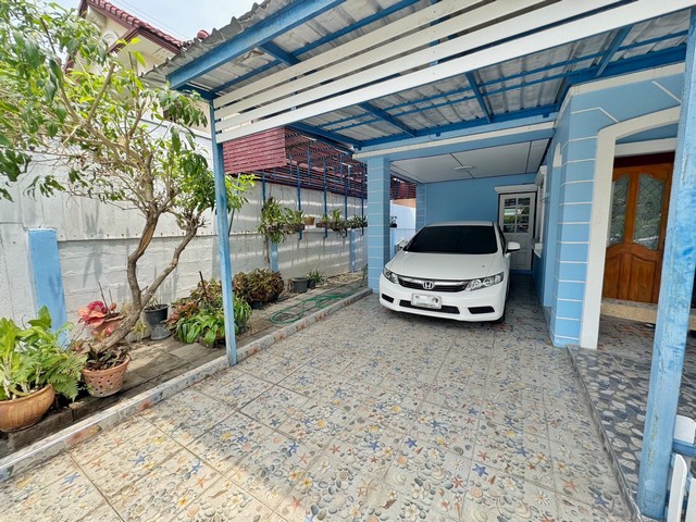 บ้านเดี่ยว รัตนาธิเบศร์ ใกล้รถไฟฟ้า 2 สาย รีโนเวทใหม่ทั้งหลัง มณียา ท่าอิฐ  พร้อมอยู่ทันที ทำเลดี เหมาะสำหรับอยู่อาศัยหร