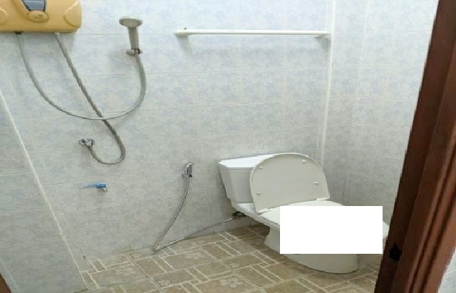 ย่านสุขุมวิท30-40 เอกมัย 1.3 กม.ให้เช่าอาคารพาณิชย์ 3 ชั้น 20 ตร.วา. 240 ตร.ม. BTS ทองหล่อ 888ม.  รร.นานาชาติบางกอกเพรพ 1.1 กม.2 นอน 2 น้ำ