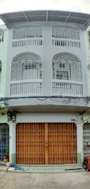 BTS ทองหล่อ 888ม. เอกมัย 1.3 กม.ให้เช่าอาคารพาณิชย์ 3 ชั้น 20 ตร.วา. 240 ตร.ม. ย่านสุขุมวิท30-40 รร.นานาชาติบางกอกเพรพ 1.1 กม.2-3นอน 2 น้ำ 