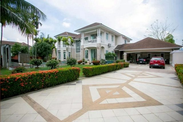 ขาย 21 ล้าน – #หนองจ๊อม #สันทราย บ้านเดี่ยว 2 ชั้น พร้อมสระว่ายน้ำ #บ้านในโครงการคุณภาพ พื้นที่กว้างขวาง เหมาะสำหรับอยู่อาศัยหรือทำโฮมออฟฟิศ