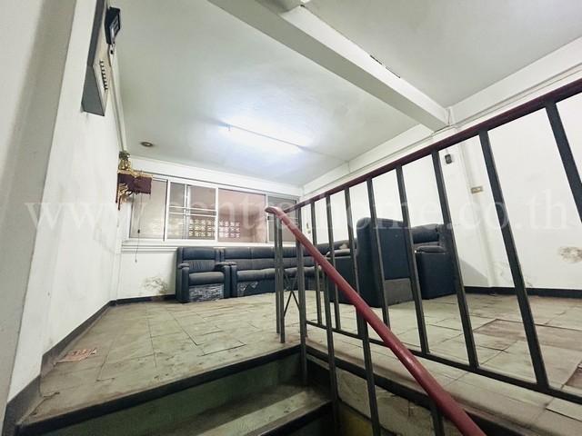 P1 อาคารพาณิชย์ 3.5 ชั้น วัดชลอ ติดถนนบางกรวย - ไทรน้อย