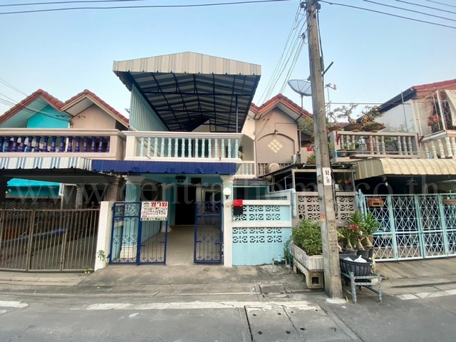 B1 ทาวน์เฮ้าส์ ซอยรัตนาธิเบศร์ 22 รีโนเวท ใกล้ MRT บางกระสอ