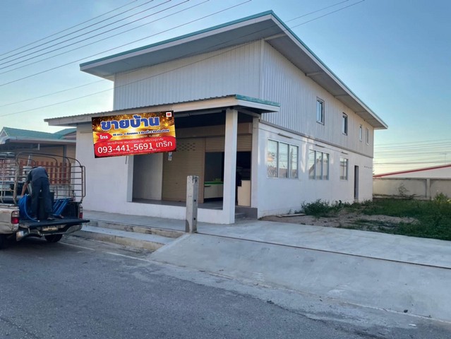 ขายบ้านพร้อมที่ดินทำเลค้าขาย95ตรว.4ห้องนอน2ห้องน้ำ2ห้องโถงใหญ่จอดรถได้8คัน (2.9ล)ใกล้อาชีวะ100เมตรใกล้สภ1กม เทศบาลอำเภอพระบาท สระบุรี