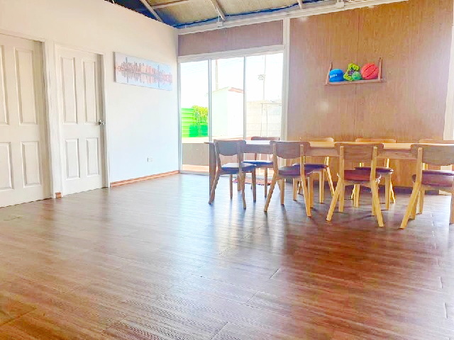 ให้เช่า Pool Villa บ้าน 6 แอร์ 4 นอน  ม.พระจอมเกล้าลาดกระบัง 4กม. APL สุวรรณภูมิ 2.2 กม. หลวงแพ่ง 180 ตร.วา.เฟอร์ เครื่องใช้ไฟฟ้าครบ4 น้ำ