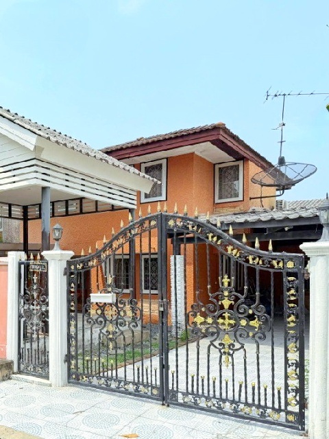 MRT สัมมากร 1.4 กม.ให้เช่าบ้านเดี่ยว 2 ชั้น 55ตร.วา.220ตร.ม. รร.นานาชาติแอสคอต 1กม. 3นอน 2น้ำ เดอะพาซิโอ ทาวน์ 1.5 กม.