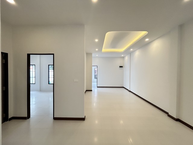 หมู่บ้านพนาสนธิ์เทพอนุสรณ์ภูเก็ต ทาวน์โฮมรีโนเวทใหม่ 35วา 3ห้องนอน 2ห้องน้ำ ใกล้วัดเทพนิมิตร