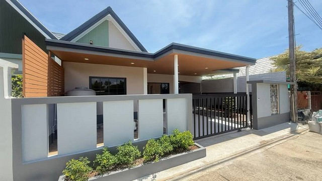 หมู่บ้านพร้อมพันธุ์ประชาสามัคคีภูเก็ต ทาวน์โฮมรีโนเวทใหม่ 40วา 3ห้องนอน 2ห้องน้ำ ใกล้ซุปเปอร์ชีพใหญ่