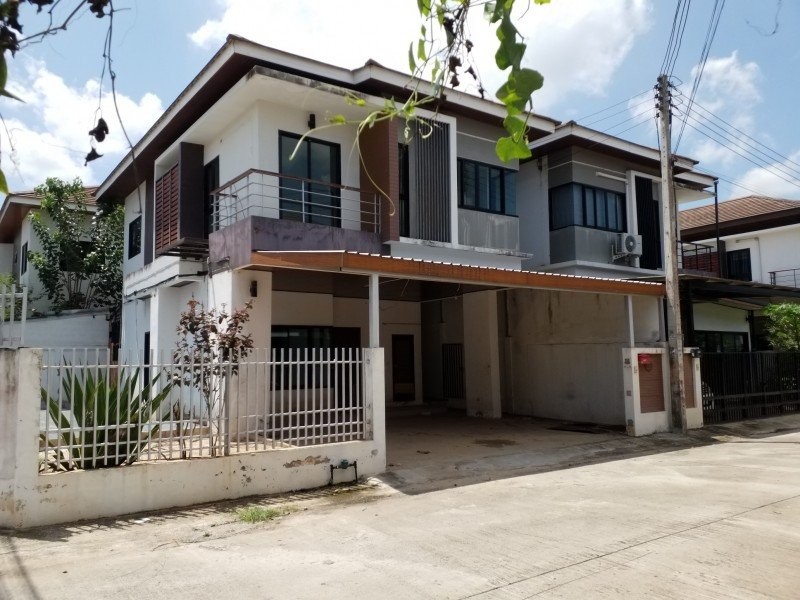 ขายบ้านแฝดมือสองเมืองสุราษฎร์ธานี จังหวัดสุราษฎร์ธานี  โครงการ บ้านเบญจพล 3