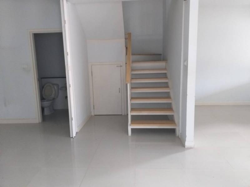 ขายบ้านแฝดมือสองเมืองปากเกร็ด จังหวัดนนทบุรี  โครงการ เดอะวิลเลจ แจ้งวัฒนะ-ติวานนท์