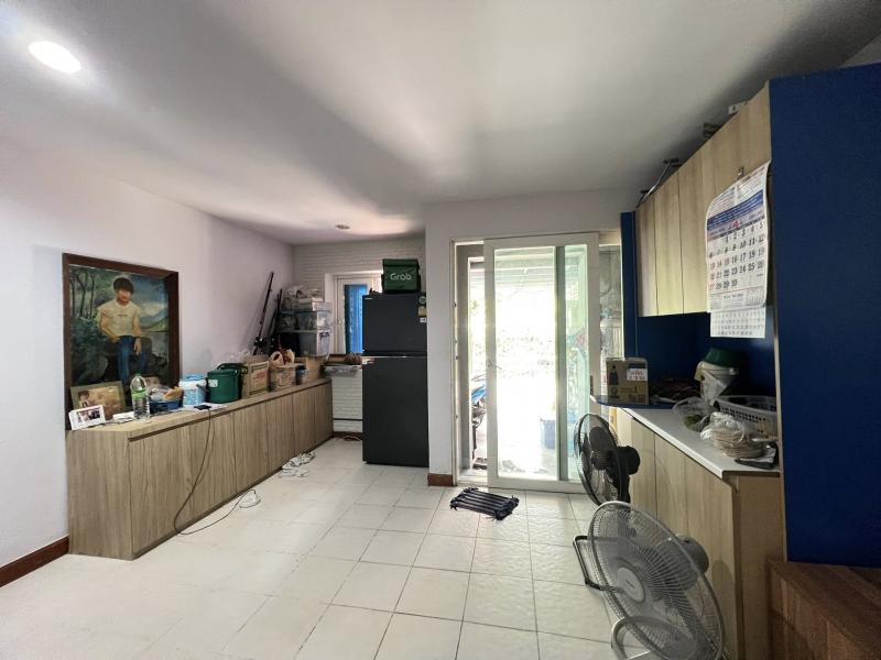 ทาวน์โฮม ซอยประวิทย์และเพื่อน 3 เลขที่ 7 ถนนสุขุมวิท 103 แขวงบางจาก เขตพระโขนง กรุงเทพมหานคร 10260