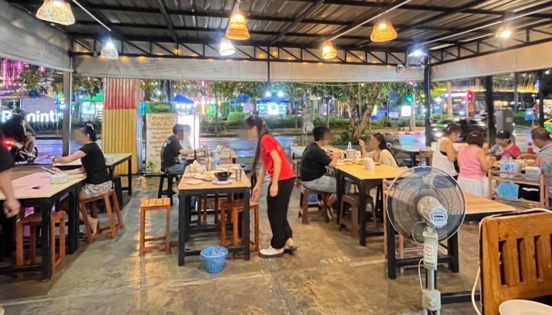 เซ้งร้านตำ เฉพาะโครงสร้าง 100,000 บ รามอินทรา ลาดปลาเค้า ตลาดเดินเพลิน ตรงข้ามห้างเดอะแจ๊ส