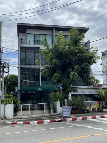 ขาย โมเดิร์น ทาวน์โฮม พาณิชย์ 4 ชั้น เนอวานา คลัสเตอร์ รามคำแหง ถนนราษฎร์พัฒนาค
