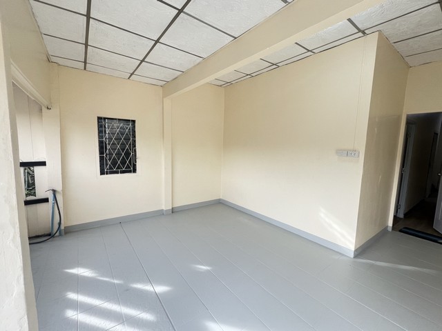 บ้านเดี่ยว 21 ตรว ซอยทรัพย์สมบัติ ต.ปลวกแดง อ.ปลวกแดง จ. ระยอง