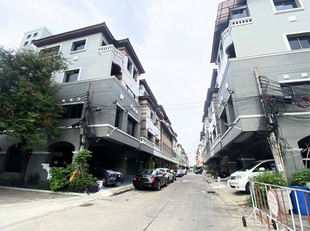 เช่า อาคารพาณิชย์ โฮมออฟฟิต 4 ชั้น โครงการชีวินเพลส ถ.สิรินธร ซอย 7  ใกล้รถไฟฟ้า จรัญสนิทวงศ์ บางพลัด และ ปิ่นเกล้า 