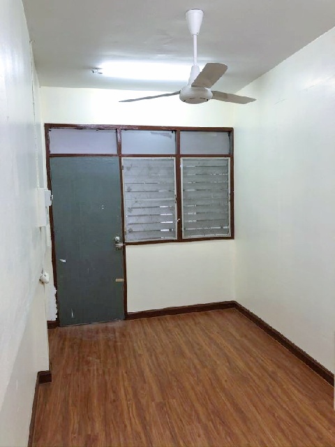 พรานนก MRT ไฟฉาย บางขุนนนท์ 1.3 กม. รร.อาชีวศึกษาธนบุรี 1.3 กม.อพาร์ทเม้นท์ 4 ชั้น 38ตร.วา. 308 ตร.ม.15 นอน 15 น้ำ