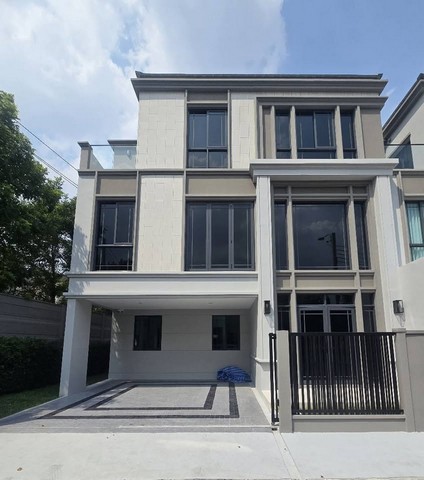 HR2427ให้เช่าทาวน์โฮมหรู 3 ชั้น โครงการบ้านกลางเมือง คลาสเซ่ สุขุมวิท 77 ใกล้ BTS อ่อนนุช เดินทางสะดวก 