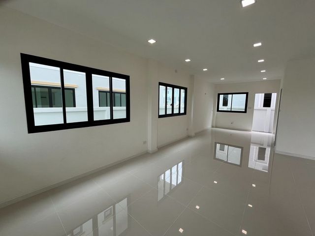 ราคาเริ่มต้นที่ 2.39 ล้าน #สันปูเลย #ดอยสะเก็ด บ้านแฝด สไตล์ #Modern #Japanese บนทำเล ใกล้ตัวเมือง ในราคาสุดคุ้ม ตอบโจทย์บ้านหลังแรก