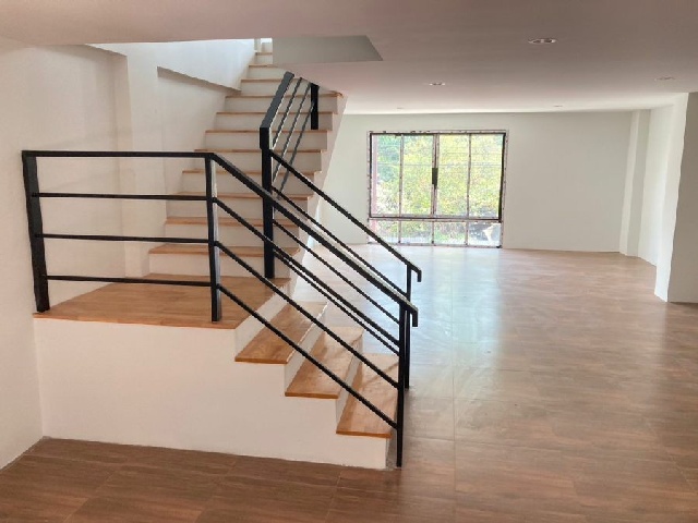 รร.สารสาสน์วิเทศบางบอน 4.8 กม.4 นอน  เพชรเกษม 69 ให้เช่าทาวน์โฮมหรู 4 ชั้น 24ตร.วา.354 ตร.ม. MRT หลักสอง 2.5 กม.  4 น้ำ