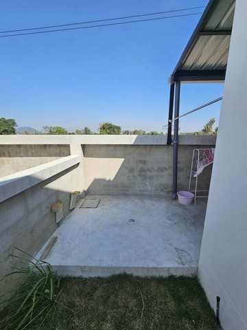 ขายบ้านแฝดคู่ พร้อมผู้เช่า ซอยตรงข้ามวัดสระแก้ว ต.สำนักท้อน อ.บ้านฉาง จ.ระยอง