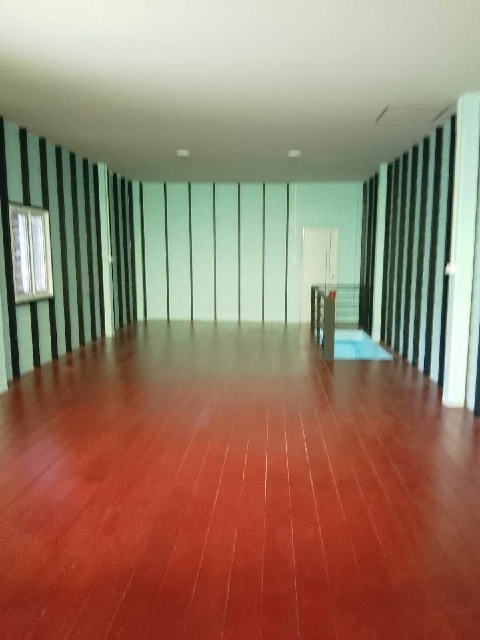 รร.เทศบาลเมืองภูเก็ต 2.2 กม. หลาดจีภูเก็ต 1 กม.ให้เช่าอาคารพาณิชย์ 2 ชั้น 30 ตร.วา.120 ตร.ม.รีโนเวทใหม่ 2 นอน 2 น้ำ สภาพดี ภูเก็ต 650 ม.