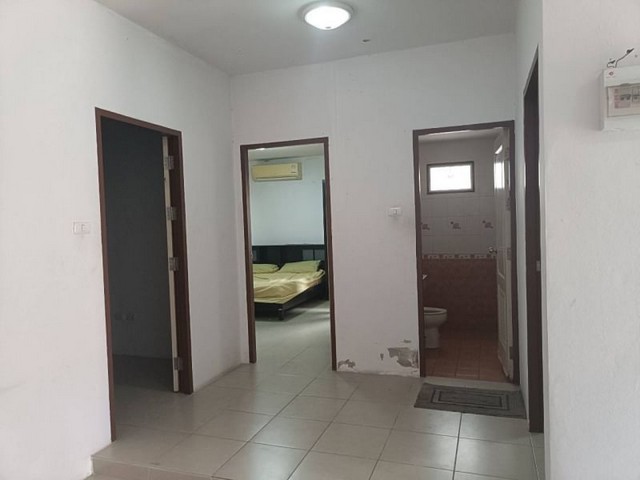 ขายบ้านแฝดมือสอง หมู่บ้านสุขฤทัย ซอยเขาน้ำซับ ศรีราชา ชลบุรี FP-H0478