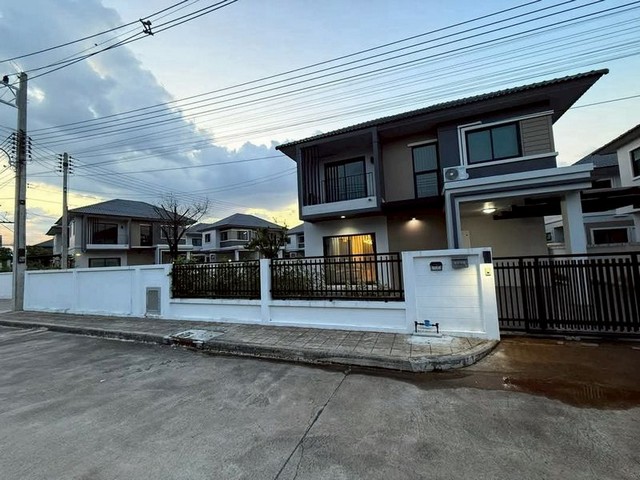 ให้เช่าบ้านเดี่ยว พื้นที่กว้าง ในโครงการ สันกำแพง    