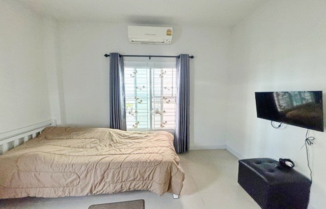 แยก นิคมพัฒนา.3 นอน​ 2 น้ำ​ ร่มรื่น 60 ตร.วา.240 ตร.ม. ระยอง คฤหาสน์  จัดเต็มเฟอร์ใหม่ เครื่องใช้ไฟฟ้า ให้เช่า รพ.นิคมพัฒนา 1.2กม.