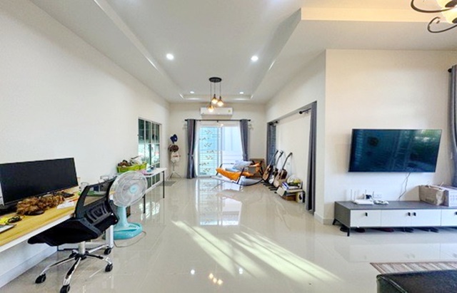 รพ.นิคมพัฒนา 1.2กม. 3 นอน​ แยก นิคมพัฒนา ระยอง ให้เช่า คฤหาสน์  จัดเต็มเฟอร์ใหม่ 2 น้ำ​ ร่มรื่น 62ตร.วา.242ตร.ม. เครื่องใช้ไฟฟ้า