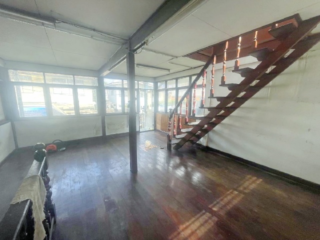 พณิชยการเชตุพน 1.9 กม.บ้านเดี่ยว 2.5 ชั้น  15 ตร.วา.60 ตร.ม. 3 นอน 1 น้ำ  วิวแม่น้ำเจ้าพระยา สะพานพระราม 9