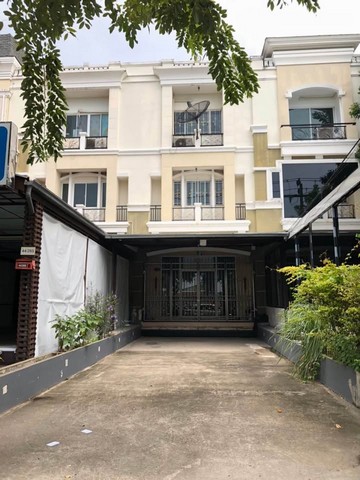ให้เช่าทาวโฮม3 ชั้น เลียบคลองภาษีเจริญฝั่งเหนือ  ใกล้สถานีรถไฟฟ้า MRT สายสีน้ำเงิน ทวีวัฒนา ริมถนนหน้าโครงการหมู่บ้านปริญลักษณ์เพชรเกษม69