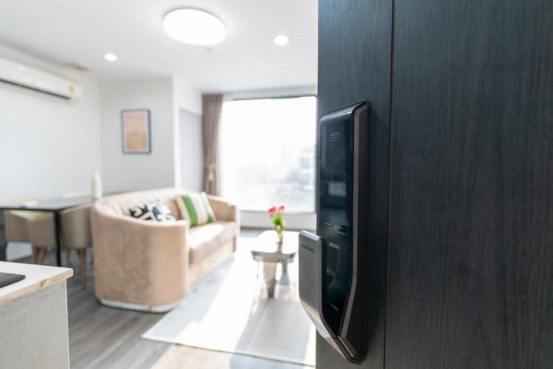 ขายคอนโด Ideo Mobi Sukhumvit 40 ขนาด 59.4 ตรม. 2 ห้องนอน 2 ห้องน้ำ คอนโดใกล้ BTS เอกมัย เพียง 600 ม. เฟอร์ครบ ตกแต่งพร้อมอยู่  