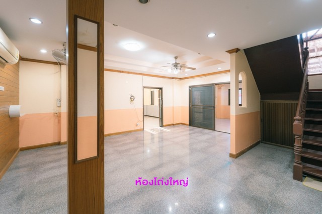 ขายบ้านเดี่ยว 2 ชั้น หลังมุม หมู่บ้านบัวทอง อำเภอบางบัวทอง จังหวัดนนทบุรี เนื้อที่ 60 ตารางวา