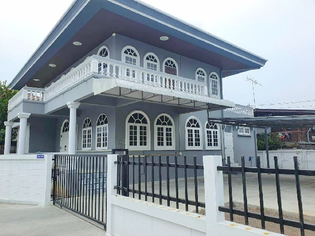 หลังใหญ่ มีสวน 120 ตร.วา.บ้านเดี่ยว 2 ชั้น MRT ศรีนุช 1.6 กม.480 ตร.ม.รร.ลาร์สเกตเวย์ 2.0 กม. 7 นอน 3 น้ำ