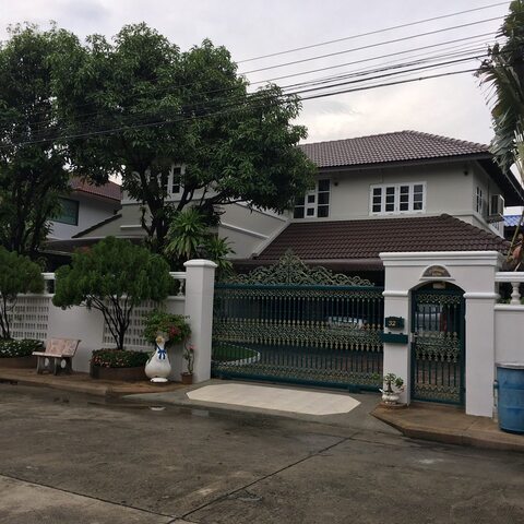 ขายบ้านเดี่ยว2 ชั้น  หมู่บ้านริมสวน สุขุมวิท 103 พื้นที่ดิน 99.4 ตรว. 