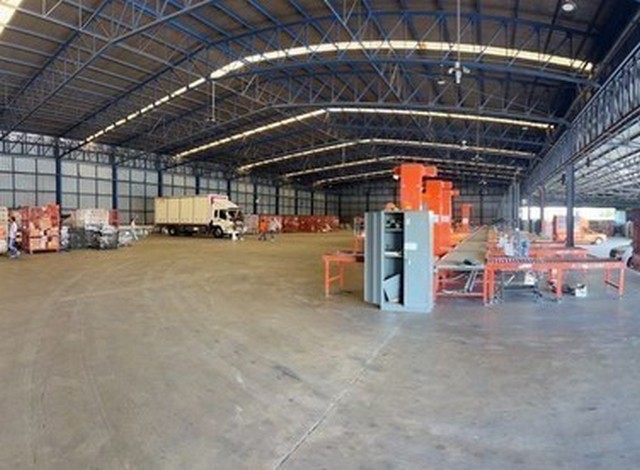 ให้เช่าโกดัง 2960 ตารางเมตร  บางกระดี่ ซอย  16 พระราม 2  รถเทรลเลอร์ 40 ฟุต เข้าออกได้