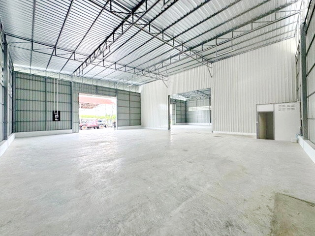 โกดังลำลูกกา 530 ตร.ม.132 ตร.วา.ซ.หทัยราษฎร์ 1-13 ตลาดมีนบุรี 2.5 กม. MRT แยก คปอ.5.9 กม.1 นอน 2 น้ำ