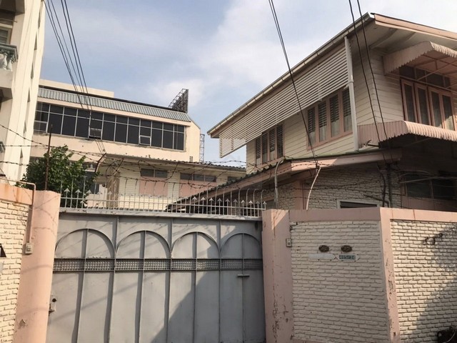 ขายที่ดินพร้อมบ้านเนื้อที่ 101 ตารางวา ซอยจรัญสนิทวงศ์ 40 ทำเลดีมาก ใกล้ห้างพาต้า ใกล้ MRT สถานีบางยี่ขัน