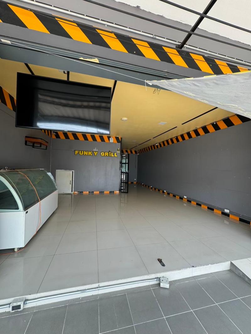 ด่วนๆๆ ห้องแถว สำหรับประกอบธุรกิจ  ติดถนนซุปเปอร์ไฮเวย์เชียงใหม่