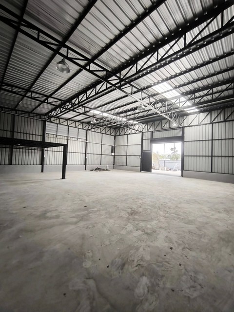 ให้เช่าดังสร้างใหม่ 256 ตรม.พร้อมออฟฟิศ ทำเลดี ถนนกรุงเทพกรีฑาตัดใหม่ **รถคอนเทนเนอร์เข้าซอยได้