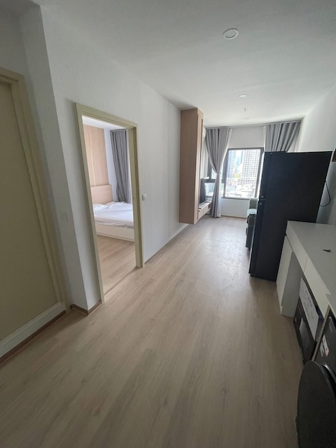 Life Rama 4 Asoke Private clean quiet 12th floor MRT Khlong Toei