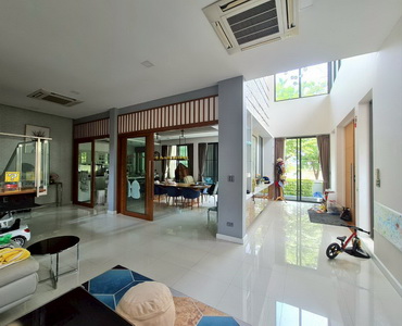 นันทวัน ศรีนครินทร์ ถนนศรีนครินทร์ ตำบลบางเมือง อำเภอเมืองสมุทรปราการ จ.สมุทรปราการ