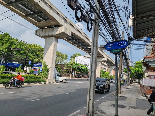 ปล่อยเช่าอาคารพาณิชย์ทำเลดี ติดถนนใหญ่ ซอยลาดพร้าว 130/2 คลองจั่น บางกะปิ กรุงเทพมหานคร