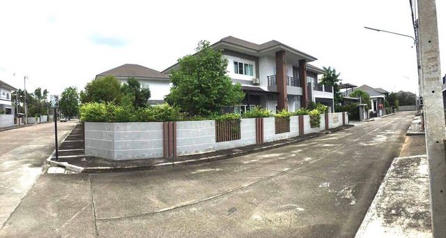 ขายพร้อมผู้เช่า 8.5 ล้าน 135 ตรว. 5 นอน 5 น้ำ #หนองควาย #หางดง #รับรายได้เดือนละ35,000 บาท (สัญญาหมด 31 ส.ค. 68) #บ้านหัวมุม