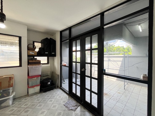 ขายโฮมออฟฟิต 3 ชั้น พื้นที่ 356 ตร.ม. พระราม 9 ซอย 19 (ซอยเดียวกับวัดพระราม 9) ใกล้ย่านพระรามเก้า - รัชดา เหมาะทำออฟฟิต