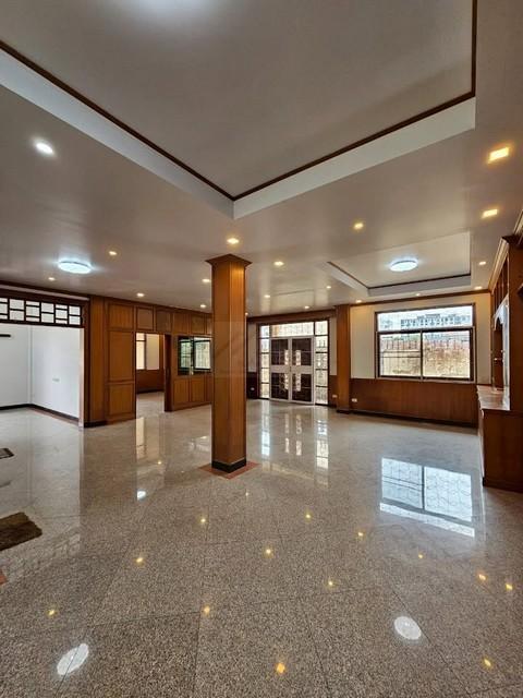 ให้เช่าบ้านเดี่ยว 3 ชั้น 111 ตรว. ซ.ลาดพร้าว 93 ใกล้รถไฟฟ้า สถานีมหาดไท ( จดทะเบียนได้ )